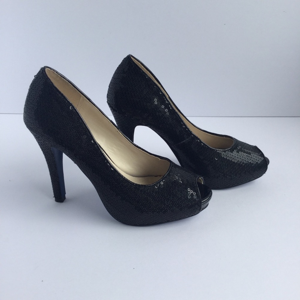 Wild Diva, Black Sequin point Toe stiletto ShoesSize 6
